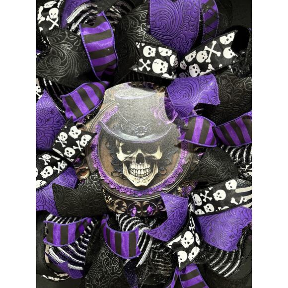Halloween Wreath Gothic Purple Skull Handmade Deco Mesh 20 Inch - Picture 6 of 8